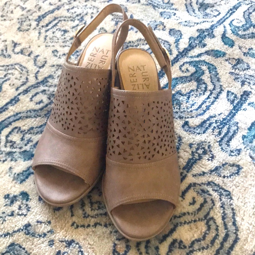 Naturalizer Slingback Heels 7.5